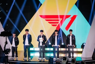 **Esports World Cup 2025: T1 Xuất Sắc Đánh Bại Movistar KOI, Chuẩn Bị Gặp Gỡ AG.AL**