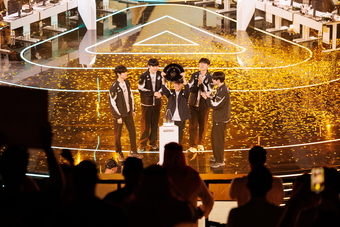 **"LCK Việt Nam Cần Phát Biểu Về Quyền Sở Hữu Bản Quyền Esports World Cup 2025: Cập Nhật Mới Nhất Từ Kênh Tin Tức Chính Thức"**
