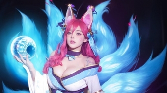 Ahri Chiêu Hồn Thiên Hồ trong trang phục cosplay gây ấn tượng mạnh với vòng 1 lớn