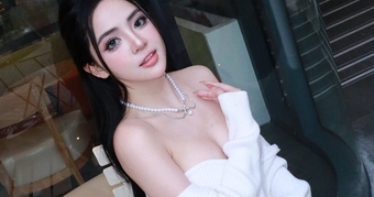"Biến Hình Chấn Động: Nữ Streamer Gợi Cảm Khó Cưỡng Sau Giọt Nước Mắt 