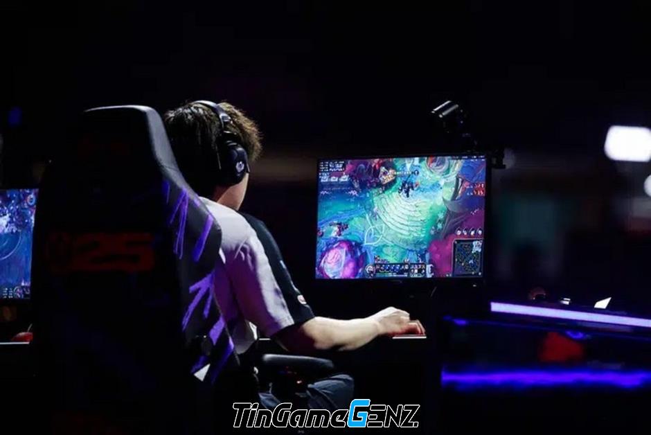 Bilibili Gaming (BLG) Đánh Bại FlyQuest: Chiến Thắng Ấn Tượng Tại MSI 2025
