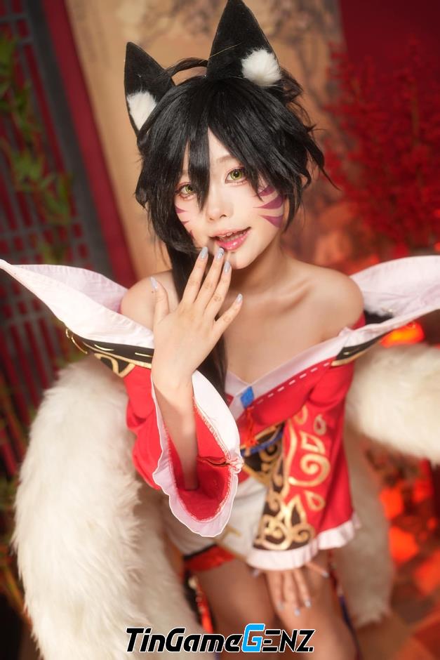 Cosplay Ahri gợi cảm, cựu MC Tốc Chiến khiến fan phát cuồng