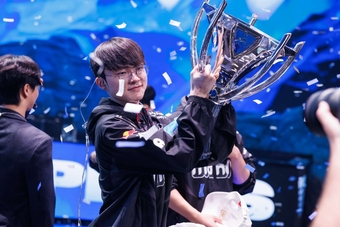 Faker: Cam kết tiếp tục thi đấu cho T1, không có ý định giải nghệ