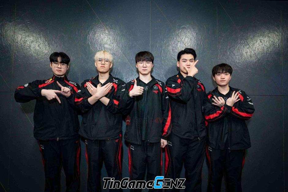 Faker chia sẻ về vai trò của HLV kkOma trong đội T1 LMHT