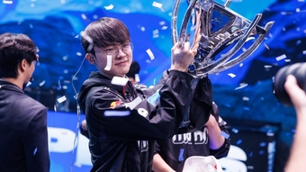 Faker của T1 vinh danh MVP LCK 2023, đội hình tiêu biểu gồm cầu thủ của T1