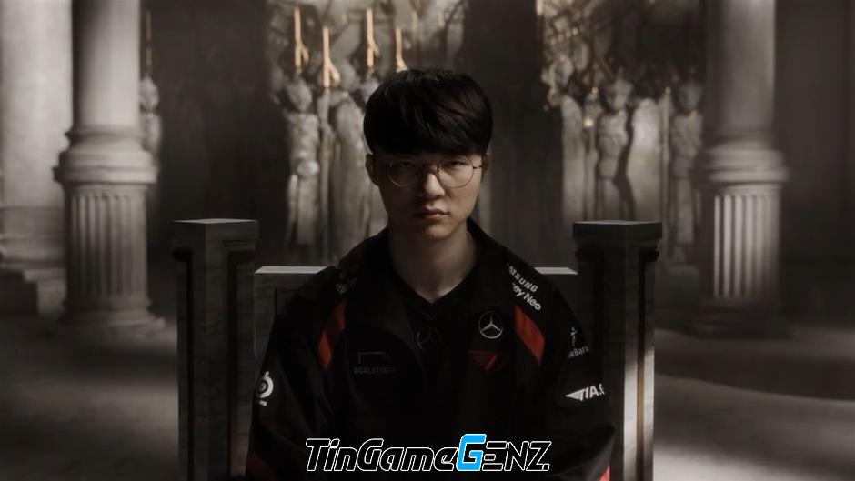 Faker được vinh danh trong Hall of Legends với 2 trang phục biểu tượng