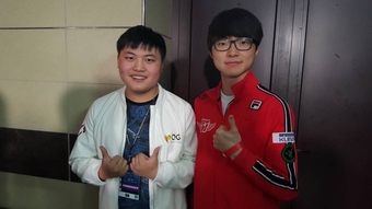 "Faker gửi lời chúc mừng Uzi: 