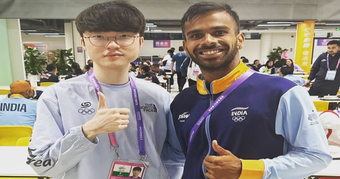 Faker rực lửa trong trận Tứ Kết ASIAD 2023 và gặp fan hâm mộ đối thủ của Việt Nam.