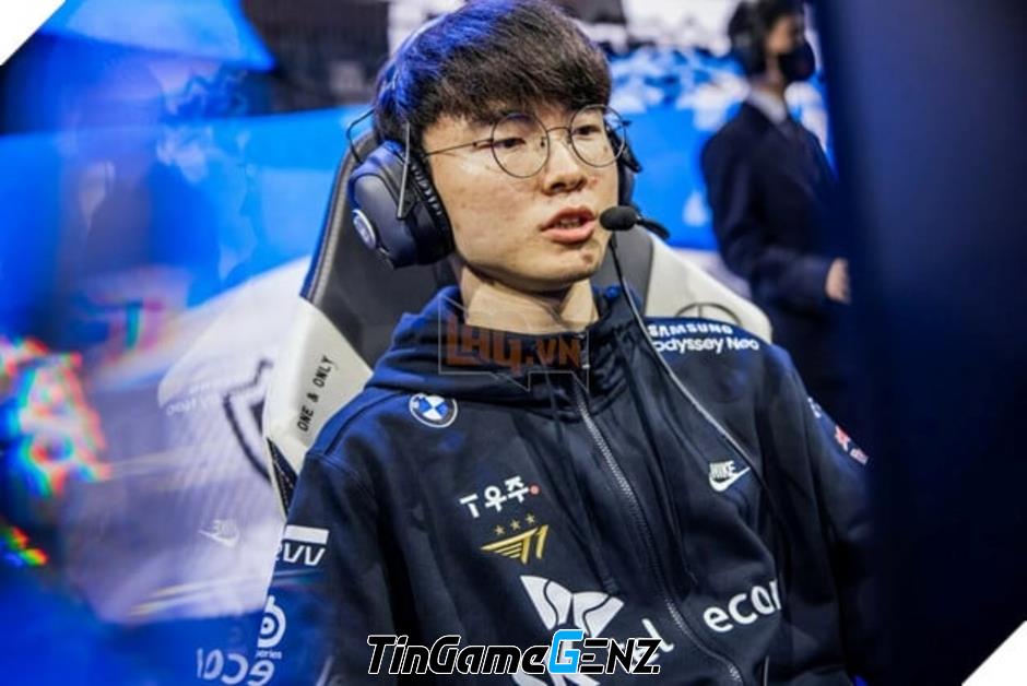 Faker và Zeus đồng đội với nhiều tuyển thủ LPL trong LMHT