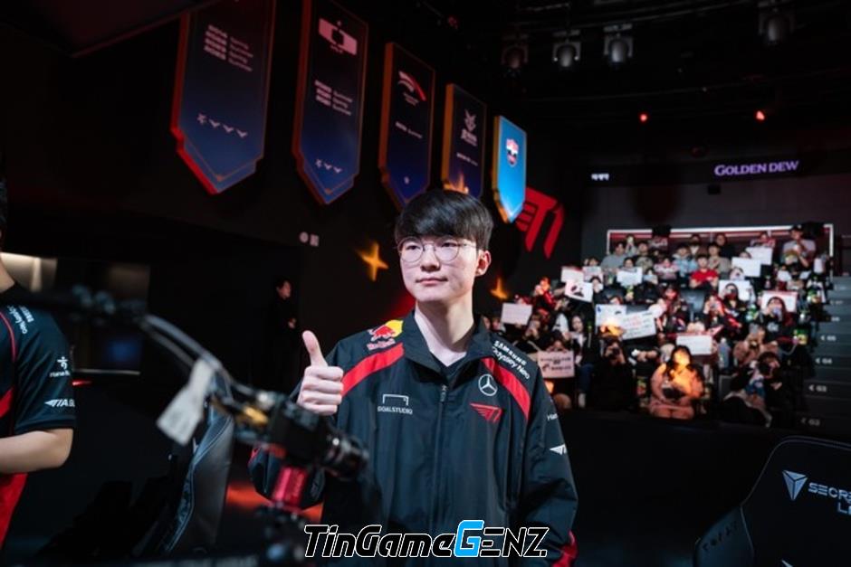 Faker: Vận mệnh vĩ đại được tiên tri từ hơn 11 năm trước, cộng đồng thán phục