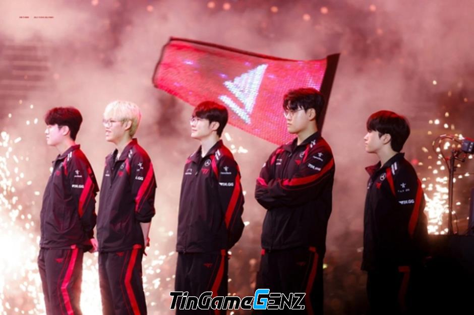 Faker xuất hiện trong clip quảng bá Esports World Cup, fan phát hiện yếu tố vô lý