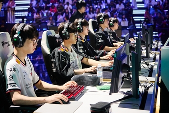 "Giải Esports World Cup 2025: T1 Xuất Sắc Cạnh Tranh, Đánh Bại G2 Để Dành Hạng Ba"