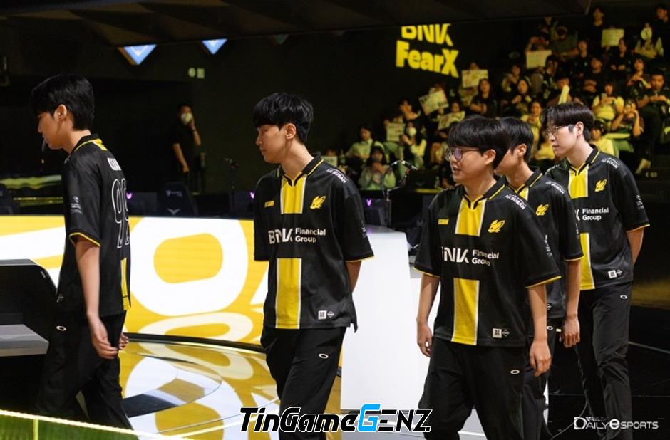 HLV Ryu: FOX có khả năng đánh bại T1 và HLE, tự quyết playoff LCK Mùa Hè 2024.