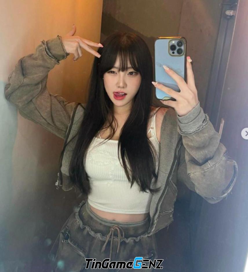 Hot girl fan T1 tức giận vì bị game thủ nghi ngờ.