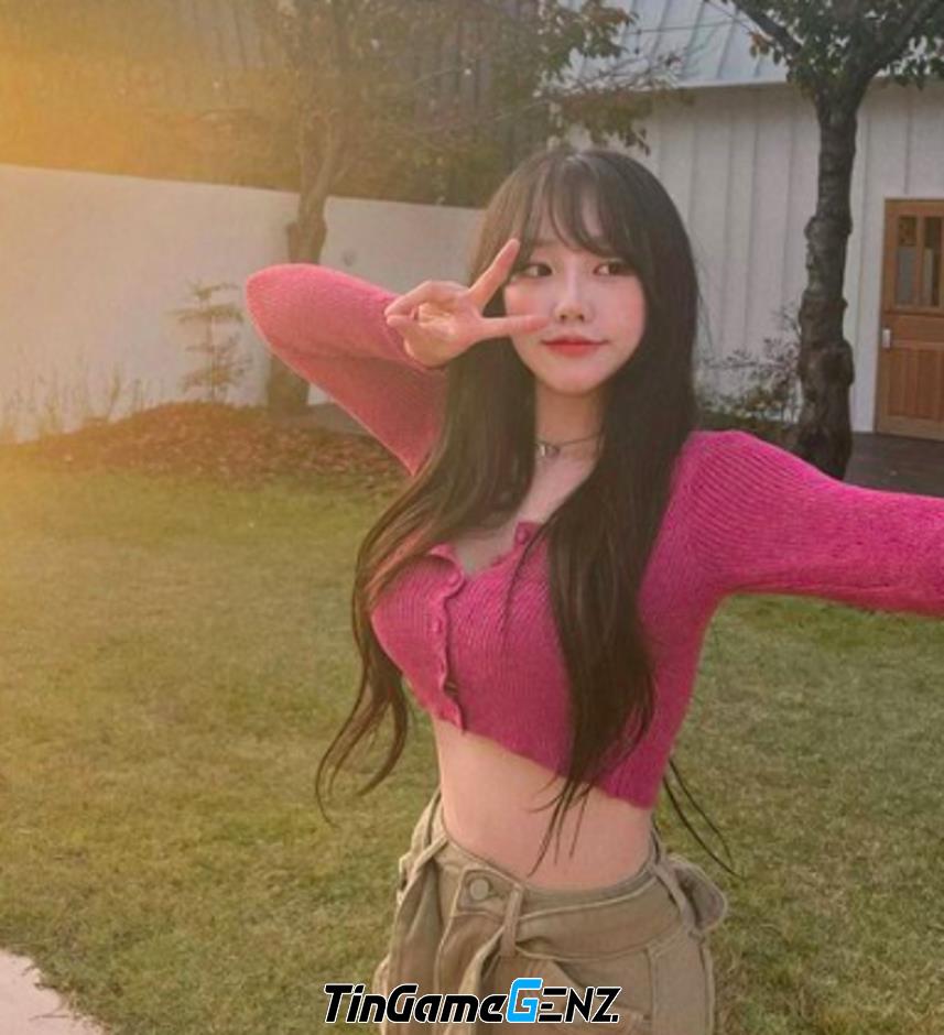 Hot girl fan T1 tức giận vì bị game thủ nghi ngờ.