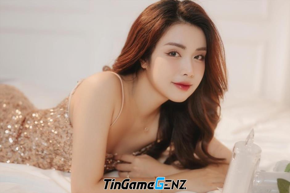 Hot girl 'ngoan xinh yêu' mới nổi trong làng game đã lộ diện