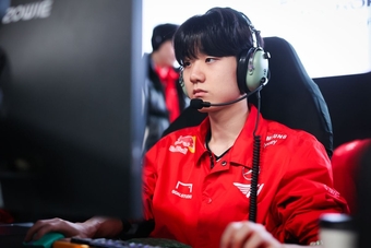 "Khám Phá Poby - Đường Giữa Mới Của Fnatic Trong LMHT: Tìm Hiểu Thông Tin Chi Tiết"