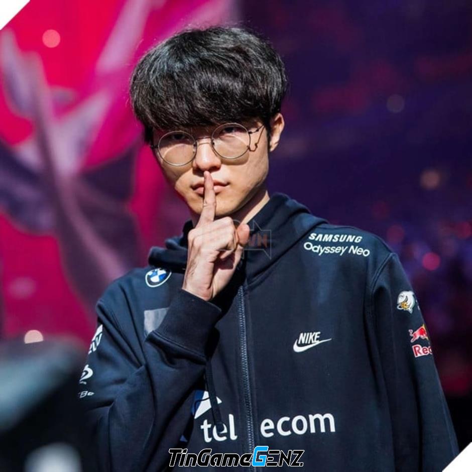 LCK 2025: T1 Đại Chiến DRX - Faker Tỏa Sáng Với Pentakill Trong Trận Đấu Đầy Kịch Tính