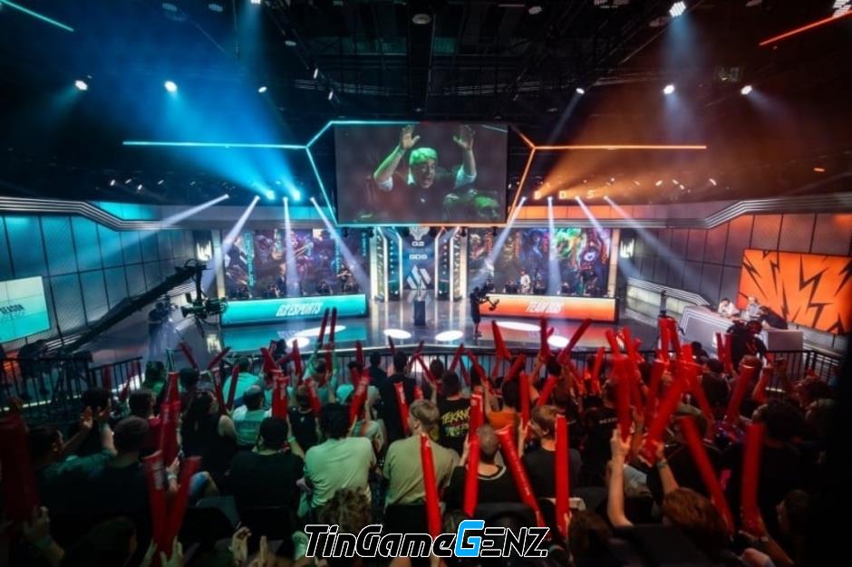 LEC vượt mặt Riot Games với SVĐ hiện đại chứa 3000 chỗ ngồi