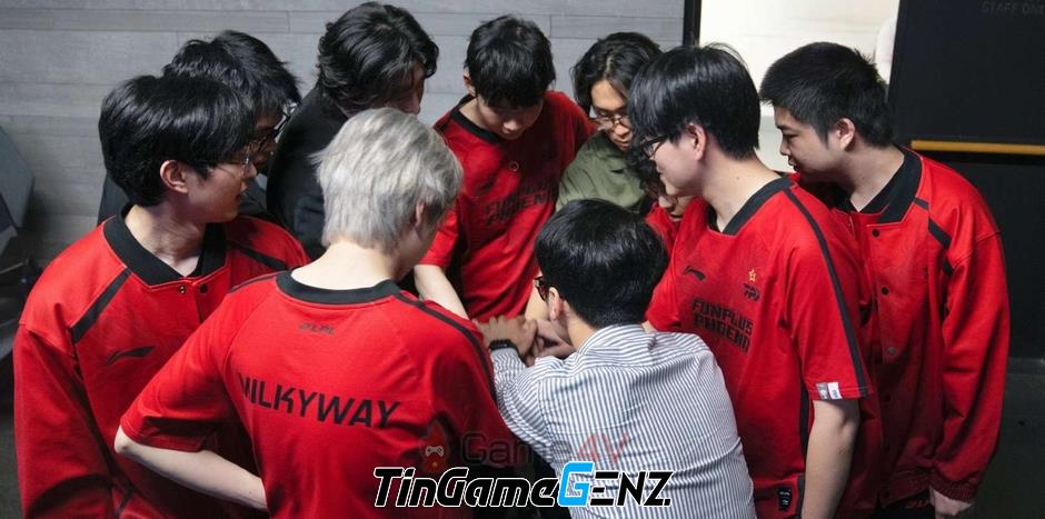 LMHT: FPX gây drama, quản lý ‘tương tác vật lý’ và đuổi tuyển thủ về nhà giữa mùa LPL