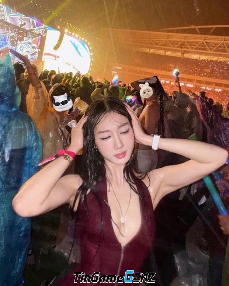 Mina Young Gây Chấn Động Với Hình Ảnh Faker: Điều Gì Đằng Sau Những Bức Ảnh Này?