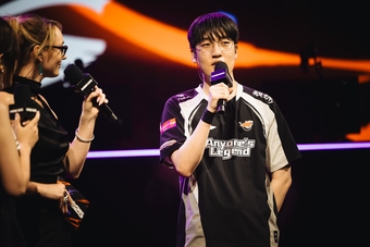 "MSI 2025: AL.Tarzan Chuẩn Bị Lật Ngược Thế Cờ Trước T1 Để Đặt Chân Vào Chung Kết"