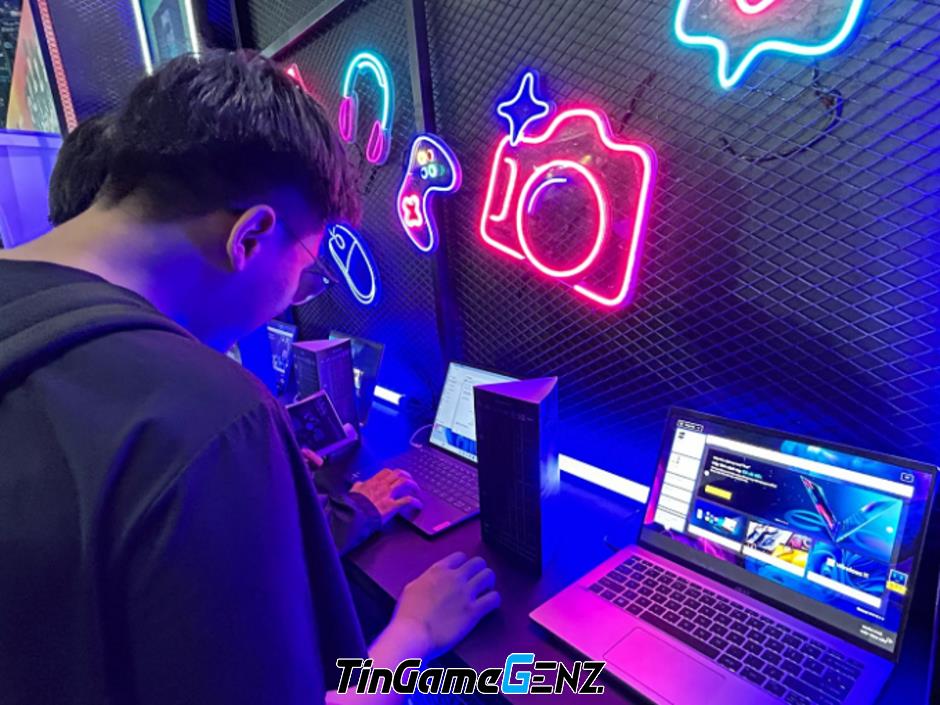 Philips tham gia INTEL TECH CAMP 2023 với màn hình mới, tiên tiến, phù hợp với tất cả người dùng.