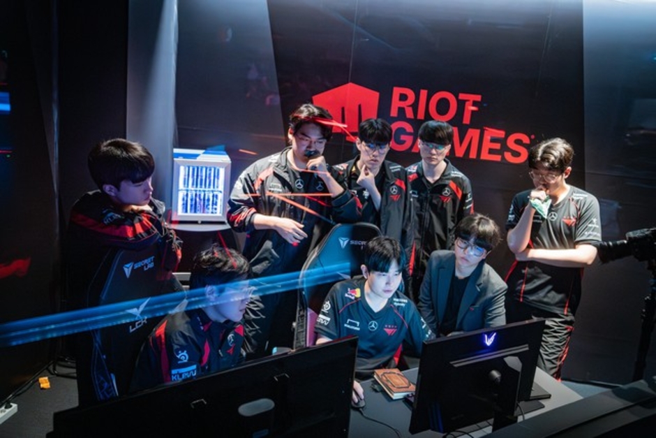 Riot Games Đối Mặt Sai Lầm Nghiêm Trọng: T1 Có Thể Phải Chật Vật, Giải Pháp Gấp Rút Đang Được Triển Khai!