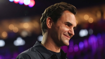 "Roger Federer Góp Mặt Tại CKTG 2024: Sự Xuất Hiện Đầy Bất Ngờ Của Huyền Thoại Tennis"