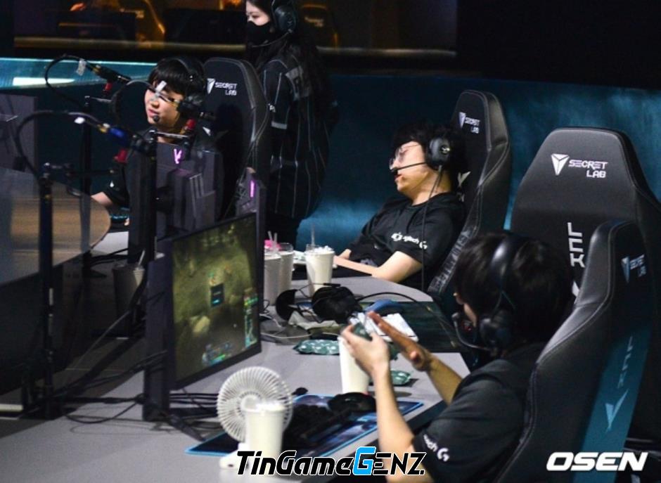 ShowMaker (DK) mệt mỏi khi chờ game delay 7 tiếng tại LCK Mùa Xuân 2024