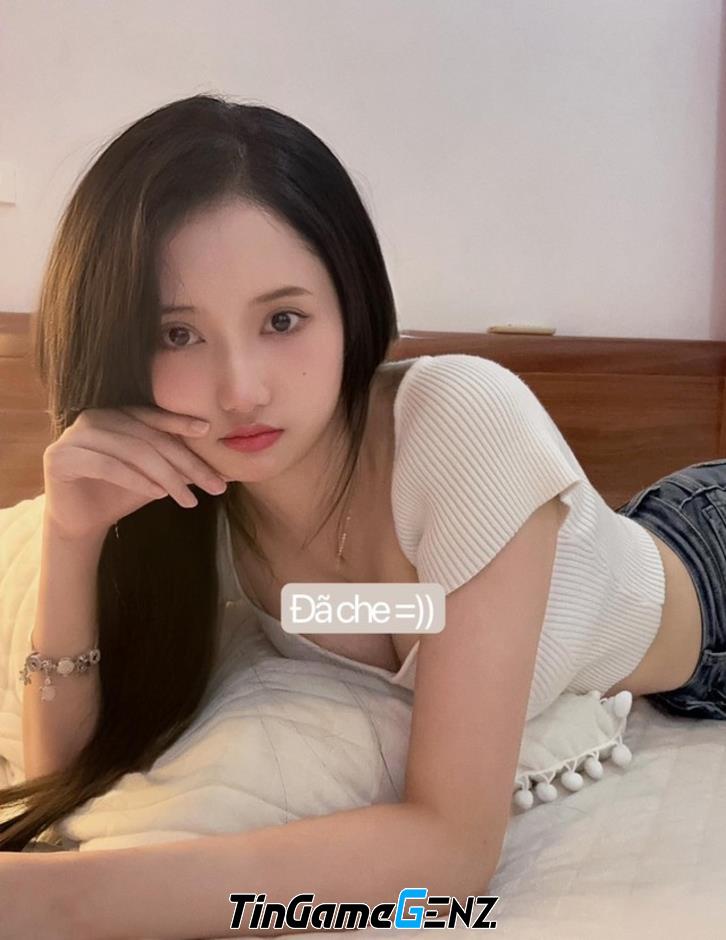 Streamer nữ Mei Mei từ Liên Quân Mobile bị sập live vì nội dung liên quan đến 18+