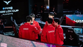 "T1 Gặp Khó Khăn Hậu LCK Cup 2025: Smash Bị Cư dân Mạng Lên Án Về Thái Độ Đối Với Faker và Keria"