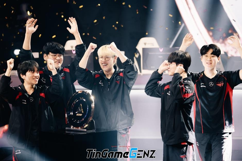 T1 quyết thắng LCK Mùa Hè 2024 với sức mạnh từ Esports World Cup