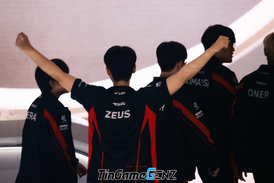 T1 quyết thắng LCK Mùa Hè 2024 với sức mạnh từ Esports World Cup