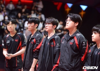 "T1 Tìm Kiếm Cơ Hội Phục Thù HLE Tại Playoffs LCK: Liệu Kịch Bản Ngược Dòng Mùa Xuân 2024 Có Lặp Lại?"