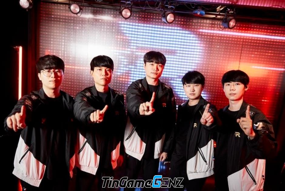 Tương văn tự: KT Rolster có thể vượt qua khó khăn để ghi dấu ấn tại CKTG 2023?