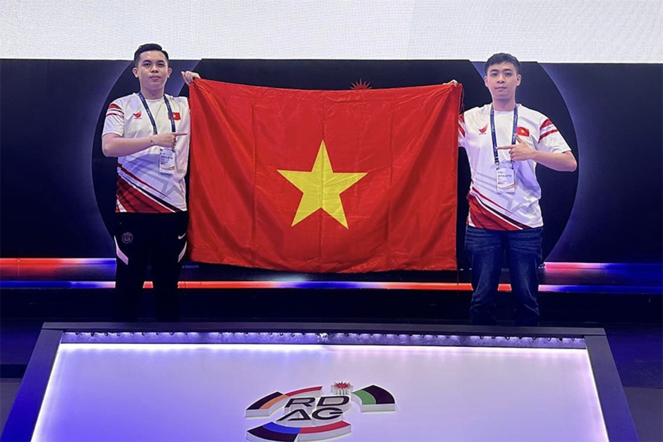 Tuyển thủ Esports Việt Nam Hiếu Hakumen và Subin rất đặc biệt trong chuyến đi ASIAD đầu tiên cùng đội tuyển.