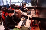 "Tỷ lệ Chọi Khủng Khiếp trong Ngành Tuyển Thủ Esports Tại Trung Quốc: Những Thách Thức và Cơ Hội"