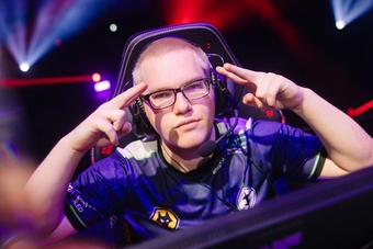 "Valorant: 100 Thieves Thay Đổi Đội Hình - Boostio Rời Ghế Chính, Kess Gia Nhập Đội"
