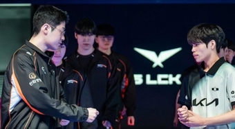 "Zeus Chia Sẻ Kinh Nghiệm Thua Kèo Siwoo: Khám Phá Chi Tiết Hấp Dẫn Về Skin T1 Gnar"