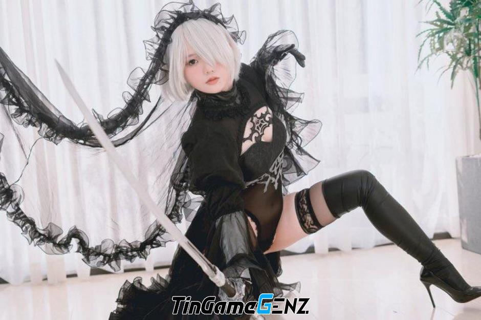 2B Nier: Automata biến hình thành cô dâu sexy trong bộ cosplay mới