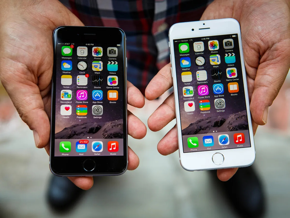 ### 2 Mẫu iPhone Kinh Điển Vẫn Gây Sốt Tại Việt Nam: Bạn Có Biết Chúng Chưa Bao Giờ Lỗi Thời? ### Khám Phá 2 Mẫu iPhone Huyền Thoại Chưa Bao Giờ Cũ Kỹ: Thế Hệ Mới Biết Gì Về Chúng?