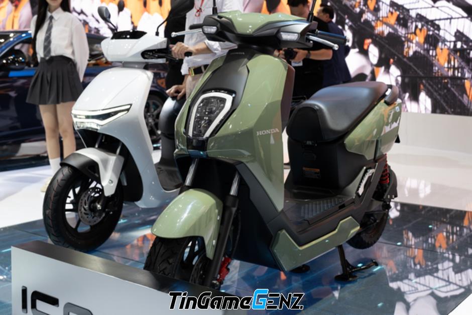 **Honda Đặt Mục Tiêu Ra Mắt 30 Mẫu Xe Máy Điện: Tương Lai Xe Máy Xăng Sẽ Đi Về Đâu?**