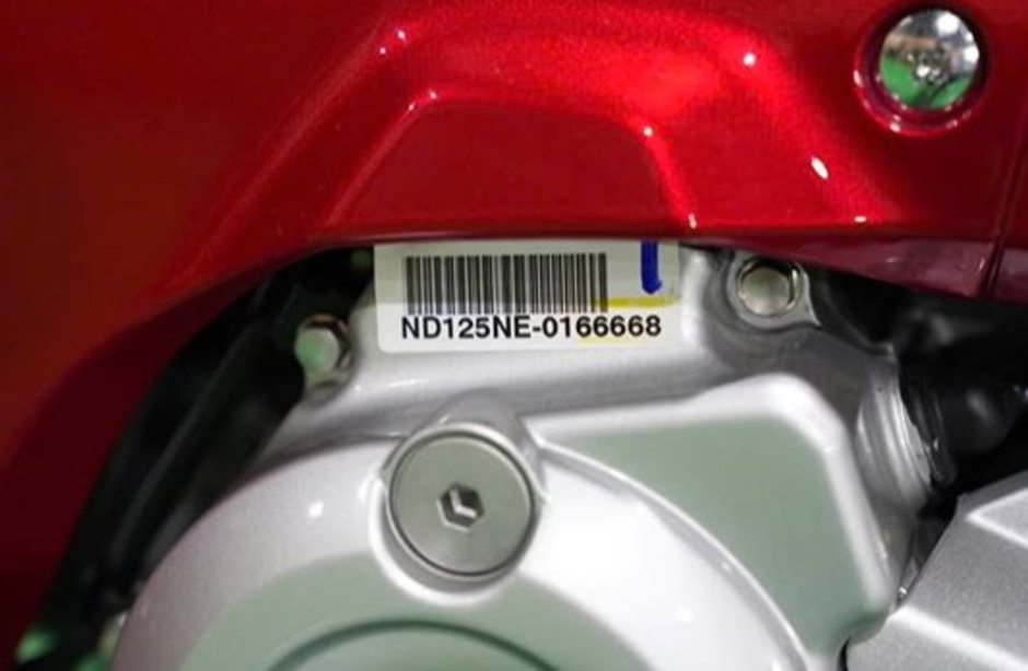 **Khám Phá Honda Dream Mới Tại Việt Nam: Siêu Phẩm Tiết Kiệm Nhiên Liệu 50km/lít với Thiết Kế Vàng Sang Trọng và Công Nghệ Cổ Điển** **Khám Phá Honda Dream Mới Tại Việt Nam: Siêu Phẩm Tiết Kiệm Nhiên Liệu 50km/lít với Thiết Kế Vàng Sang Trọng và Công Nghệ Cổ Điển**