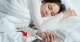 "5 Lợi Ích Khi Để Điện Thoại Ở Chế Độ Này Trước Khi Ngủ: Giảm Bức Xạ Và Tăng Cường Giấc Ngủ"