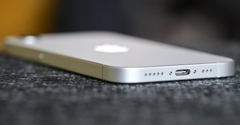 "5 Lý Do Khách Hàng Chọn Mua iPhone Mới: Khám Phá Những Điểm Nổi Bật!"