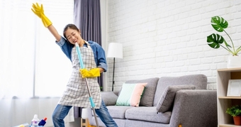 "5 Món Đồ Dọn Dẹp Siêu Tiện Ích Giúp Nhà Cửa Sạch Bong Không Cần Tốn Sức - Bí Quyết Cho Chị Em Hội Người Lười!"