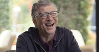 68 tuổi, Bill Gates vẫn đam mê chơi board game