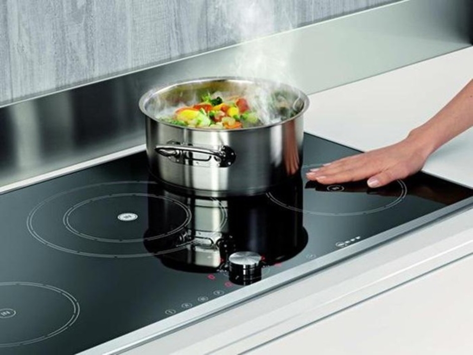 9 Sai Lầm Nguy Hiểm Khi Sử Dụng Bếp Điện Có Thể Gây Cháy Nổ - Đừng Để Ngôi Nhà Của Bạn Rơi Vào Nguy!