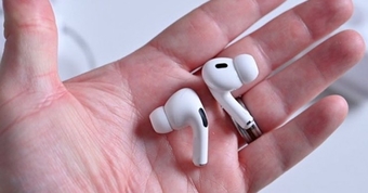 Apple chuẩn bị ra mắt phiên bản AirPods "thông minh" với nhiều tính năng mới hấp dẫn!